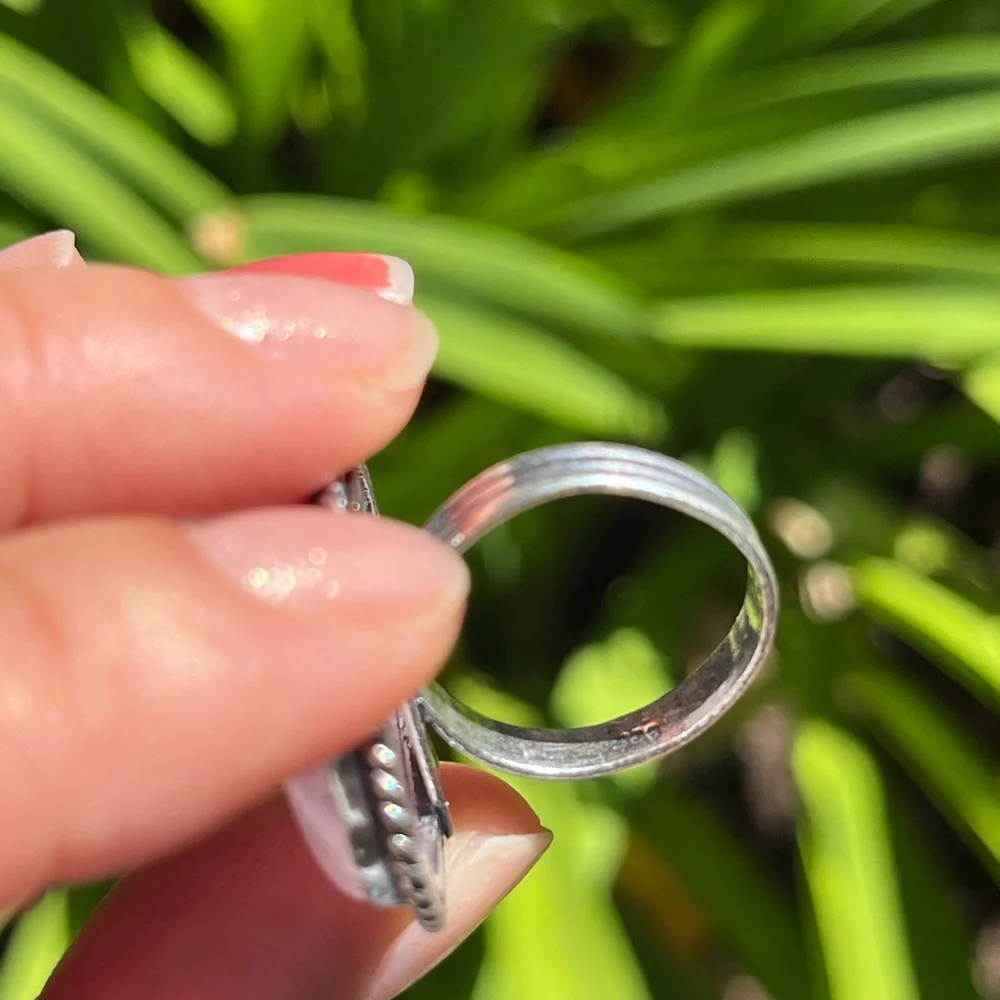 Size 8.5 925‎ silver plated Flashy Kunzite Ring